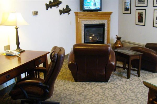 MAGNUSON HOTEL FRANKLIN SQUARE (Houghton)
